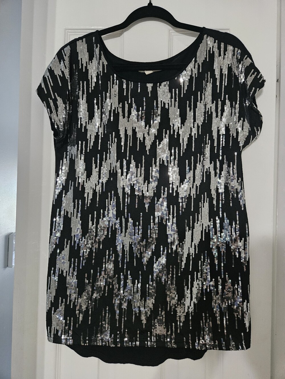 Brina & Em Black Silver Sequin Tunic Top